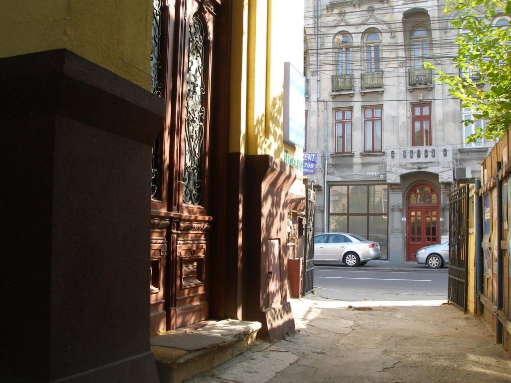 Kretan Hostel Bukares Bagian luar foto